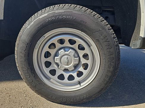 Used 2023 Chevrolet Colorado W/T image 6