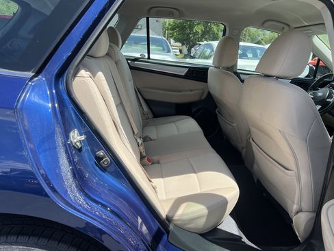 Used 2017 Subaru Outback 2.5i AWD/4WD image 9