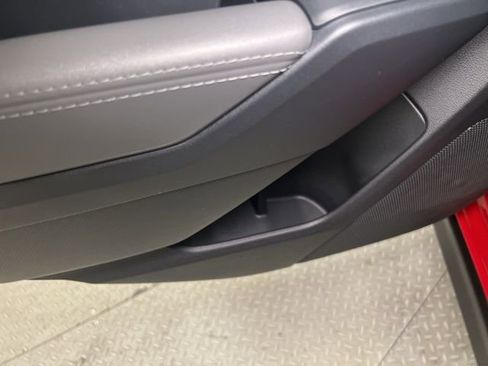 Used 2025 Subaru Crosstrek 2.0i Premium image 51