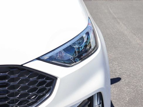 Certified 2020 Ford Edge ST-Line FWD image 10