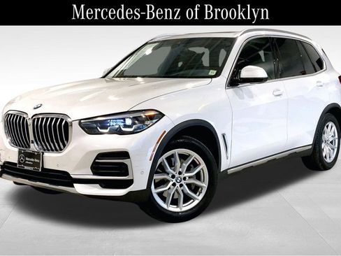 Used 2023 BMW X5 xDrive40i w/ Premium Package AWD/4WD image 2