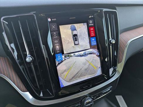 New 2026 Volvo V60 B5 Cross Country Plus w/ Protection Package Premier image 9