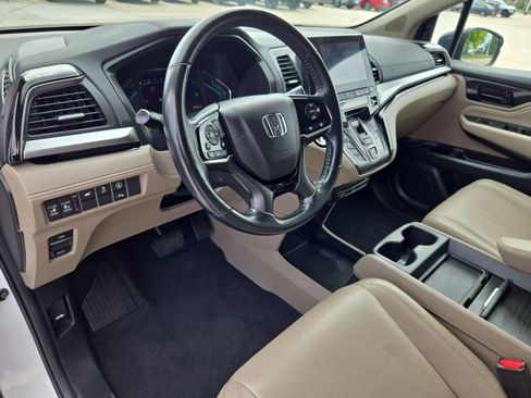Used 2021 Honda Odyssey Touring image 12