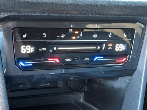 Used 2022 Volkswagen Tiguan SEL R-Line image 20