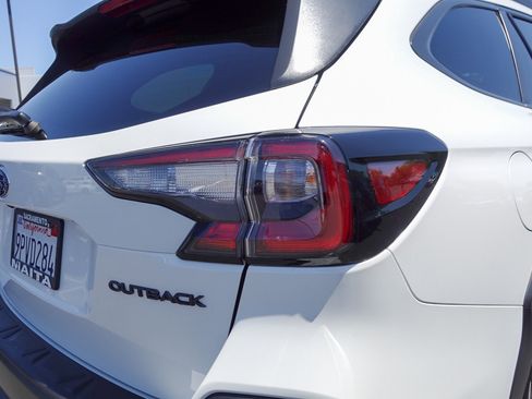 Certified 2025 Subaru Outback Onyx Edition AWD/4WD image 5