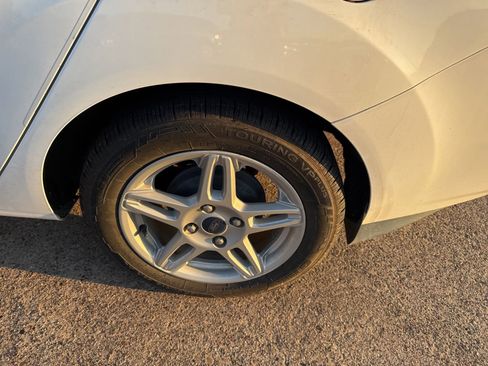 Used 2019 Ford Fiesta SE image 10