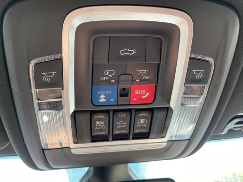 Used 2021 RAM 3500 Limited AWD/4WD image 27