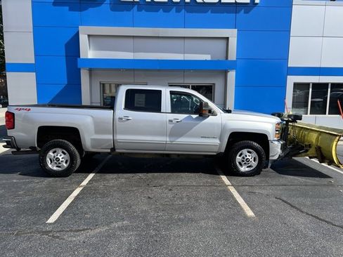 Used 2018 Chevrolet Silverado 2500 LT image 4
