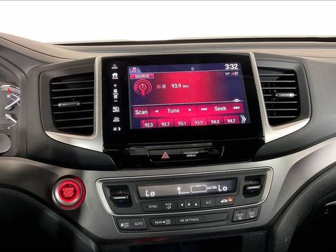 Used 2020 Honda Ridgeline Sport image 5
