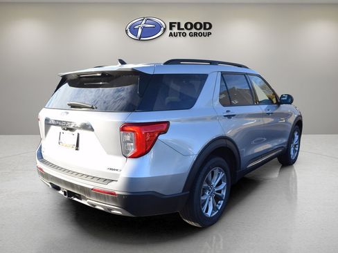 Certified 2023 Ford Explorer XLT w/ Equipment Group 202A image 4