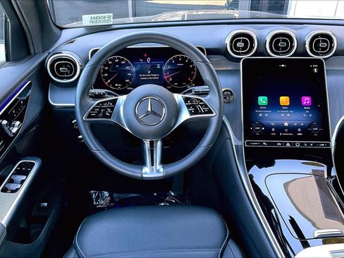 Used 2025 Mercedes-Benz GLC 300 GLC 300 image 6