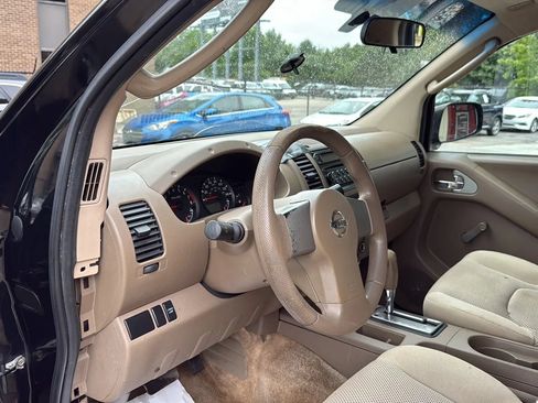Used 2005 Nissan Frontier SE RWD image 12