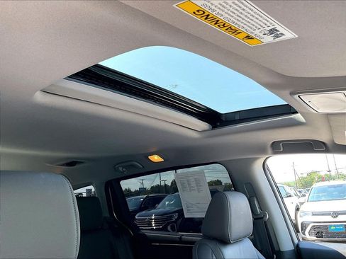 Used 2024 Honda Odyssey EX-L image 22