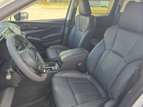 Certified 2025 Subaru Ascent Bronze Edition AWD/4WD image 11