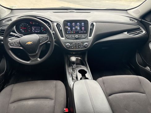 Used 2024 Chevrolet Malibu LT FWD image 9
