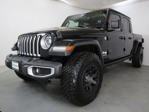 Used 2021 Jeep Gladiator Overland w/ Popular Equipment Package AWD/4WD image 3