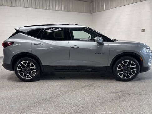 Used 2024 Chevrolet Blazer RS w/ Enhanced Convenience Package image 8