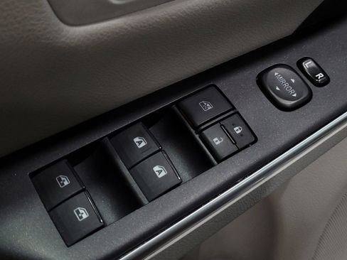 Used 2015 Toyota Camry XLE image 27