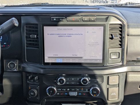 Used 2024 Ford F250 Lariat w/ Chrome Package image 19