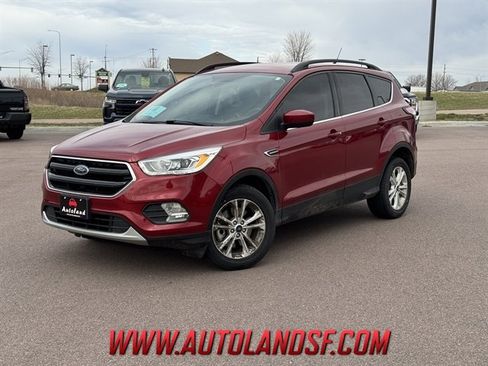 Used 2018 Ford Escape SEL image 1