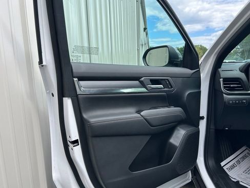 New 2027 GMC Terrain Elevation FWD image 16