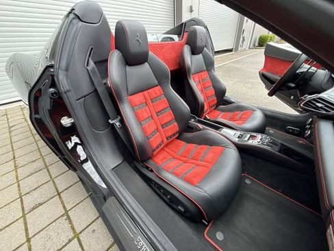 Used 2012 Ferrari 458 Spider image 22