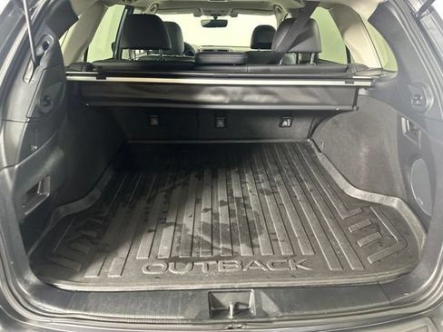 Used 2019 Subaru Outback 2.5i Limited AWD/4WD image 10