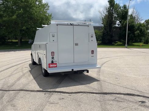 New 2025 GMC Savana 3500 w/ Power Convenience Package image 23