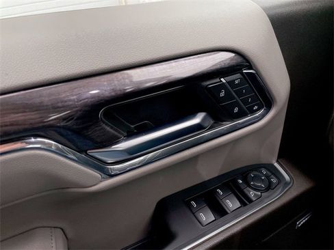 Used 2024 Chevrolet Silverado 1500 LTZ image 13