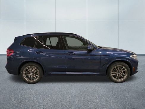 Used 2021 BMW X3 xDrive30i w/ M Sport Package image 2