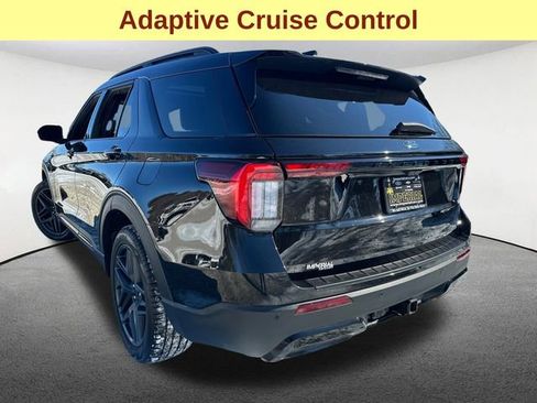 Used 2025 Ford Explorer ST-Line w/ Premium Package image 10