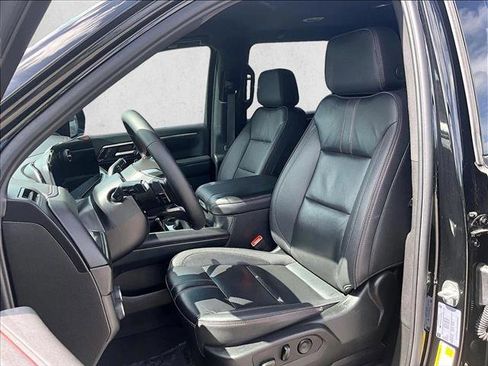 Certified 2025 Chevrolet Suburban RST image 26