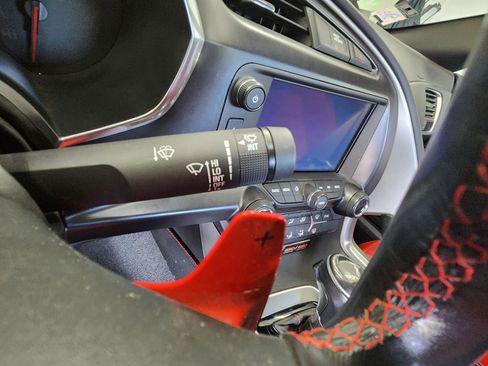 Used 2019 Chevrolet Corvette Z06 RWD image 13