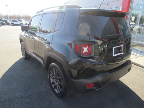 Used 2016 Jeep Renegade 75th Anniversary image 7