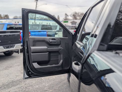 Used 2023 Chevrolet Silverado 1500 Custom image 23