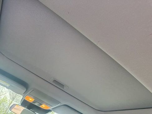 Used 2018 Honda CR-V EX image 9