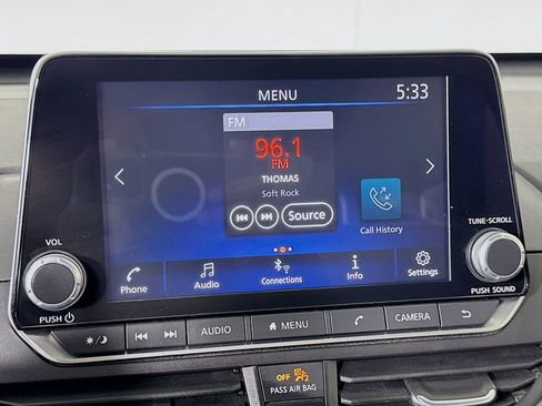Used 2025 Nissan Altima 2.5 SV FWD image 28