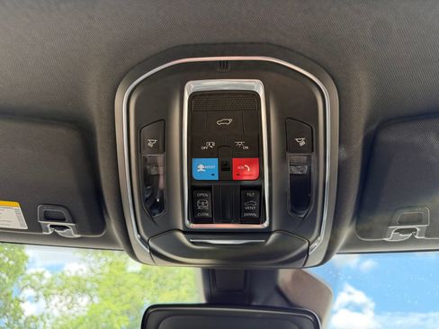 Used 2023 Jeep Grand Cherokee L Laredo AWD/4WD image 21