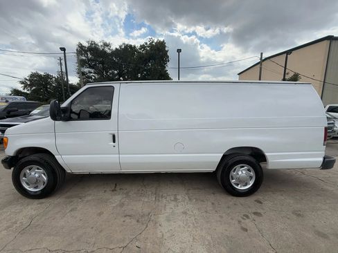 Used 2007 Ford E-250 and Econoline 250 Extended image 4
