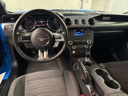 Used 2017 Ford Mustang GT w/ GT Performance Package RWD image 8