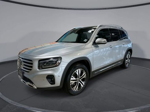 Certified 2026 Mercedes-Benz GLB 250 4MATIC image 1
