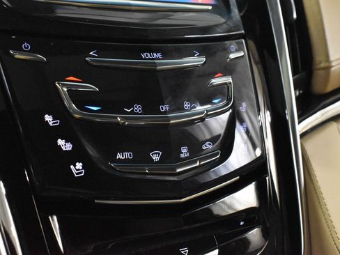 Used 2019 Cadillac Escalade Platinum image 21
