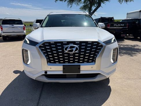 Used 2021 Hyundai Palisade Limited FWD image 2