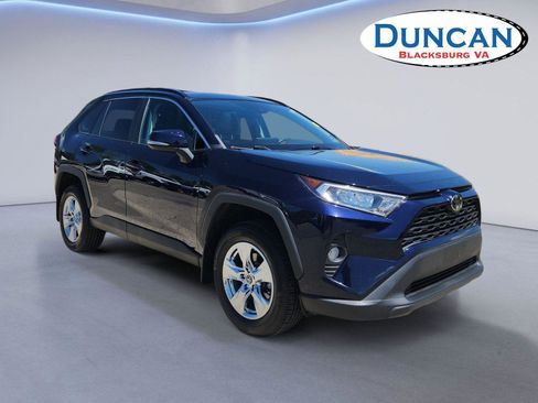 Used 2020 Toyota RAV4 XLE w/ Convenience Package AWD/4WD image 1