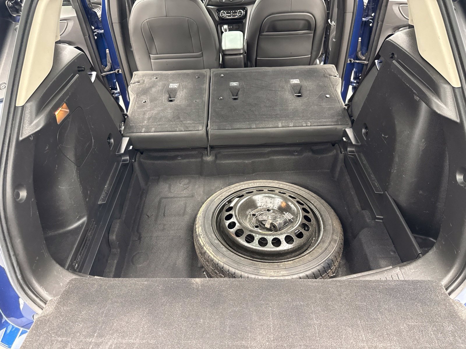 Used 2023 Buick Encore GX Select FWD image 37