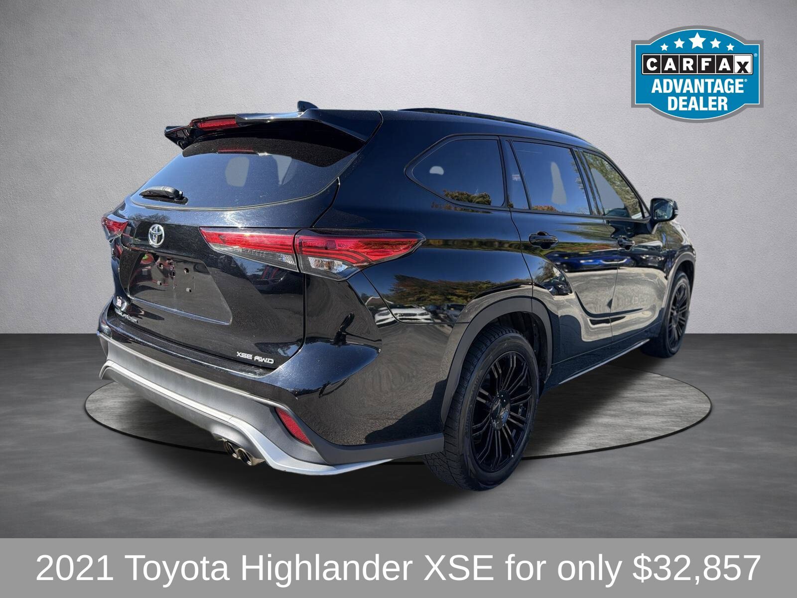 Used 2021 Toyota Highlander XSE AWD/4WD image 3