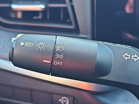 New 2026 Nissan Kicks SV image 29