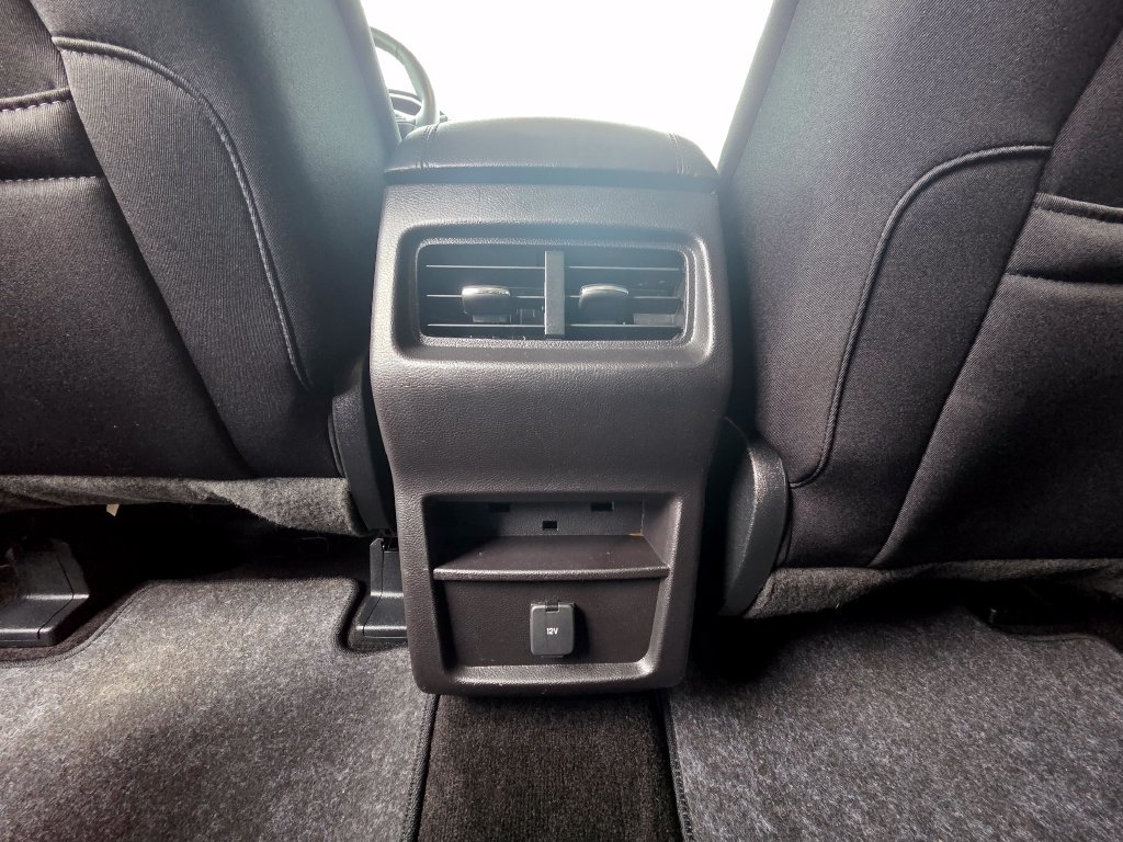 Used 2018 Ford Edge SEL FWD image 22