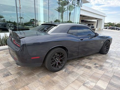 Used 2018 Dodge Challenger R/T Scat Pack w/ Dynamics Package RWD image 2