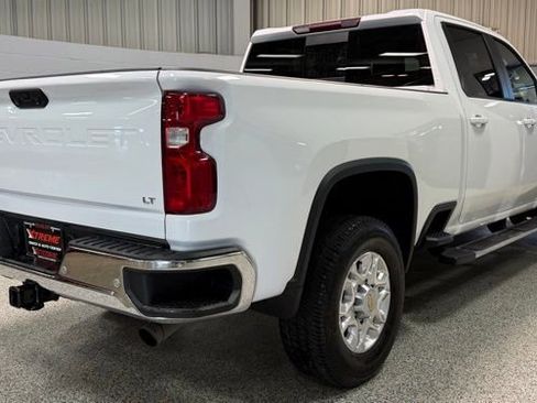 Used 2023 Chevrolet Silverado 2500 LT w/ Convenience Package AWD/4WD image 6